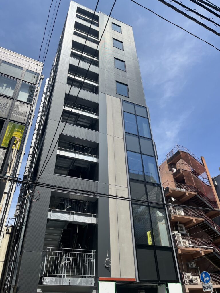 地上8階建新築工事