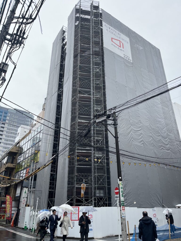 地上8階建新築工事