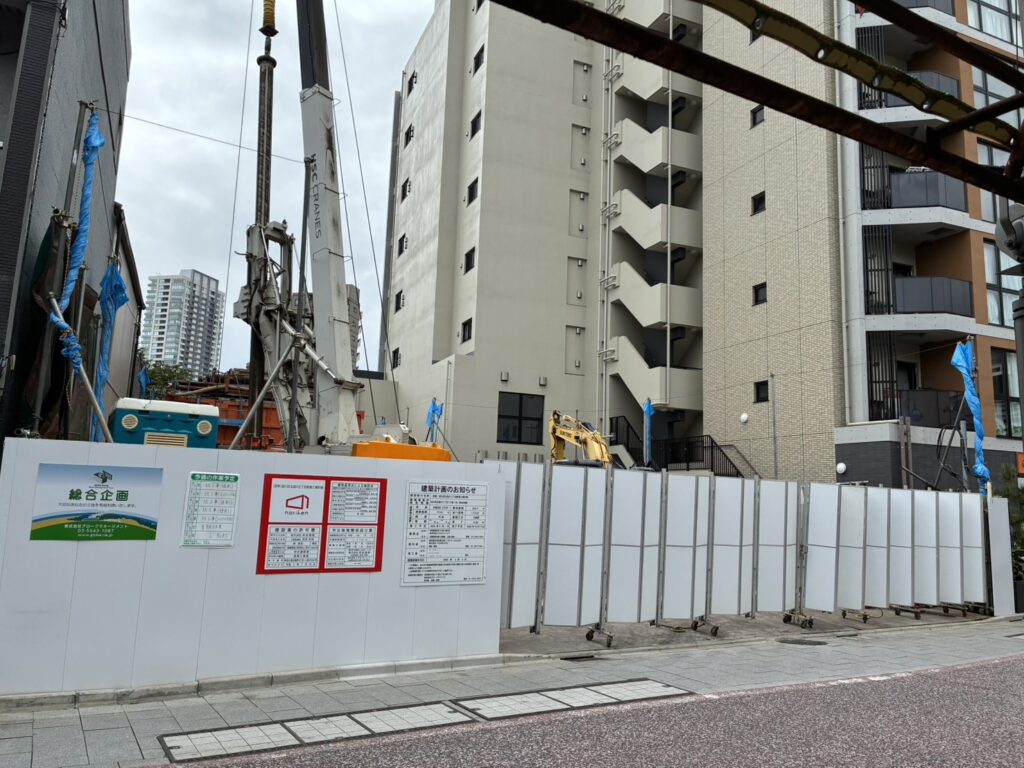 地上13階建新築工事