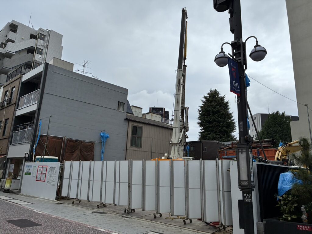 地上13階建新築工事